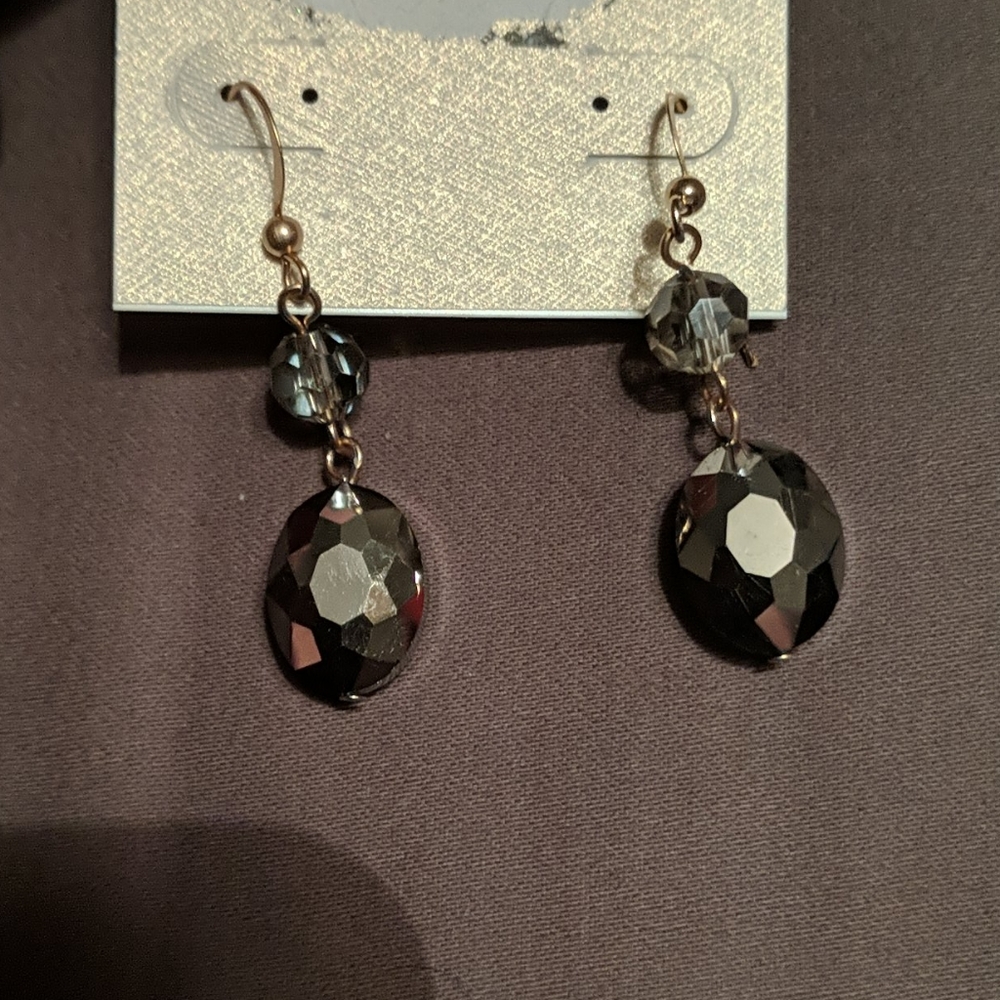 Dangle earrings